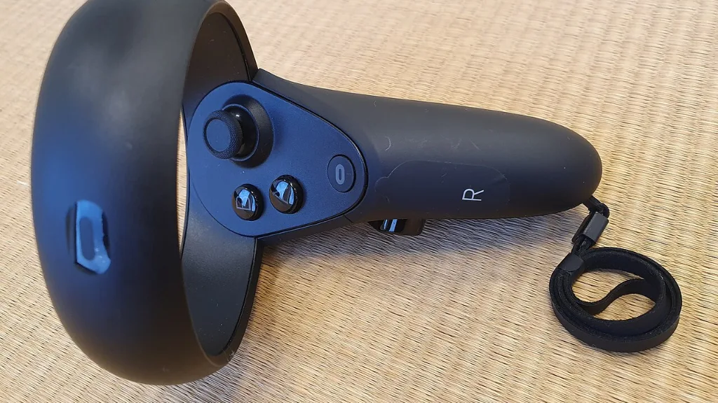 Joueur équipé d'un casque de réalité virtuelle