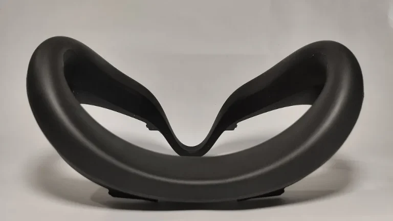 Joueur équipé d'un casque de réalité virtuelle