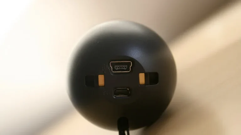 Joueur équipé d'un casque de réalité virtuelle