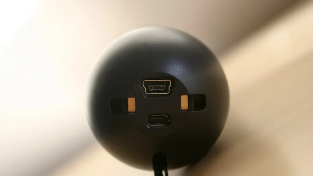 Joueur équipé d'un casque de réalité virtuelle