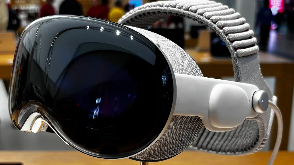 Joueur équipé d'un casque de réalité virtuelle