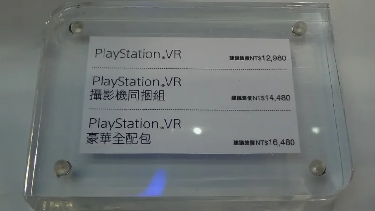 Joueur équipé d'un casque de réalité virtuelle