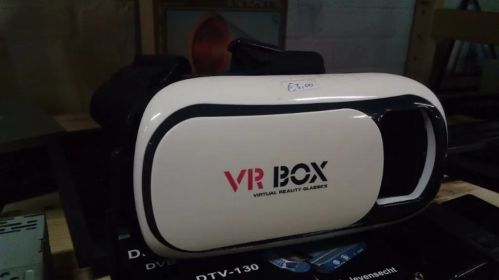 Joueur équipé d'un casque de réalité virtuelle