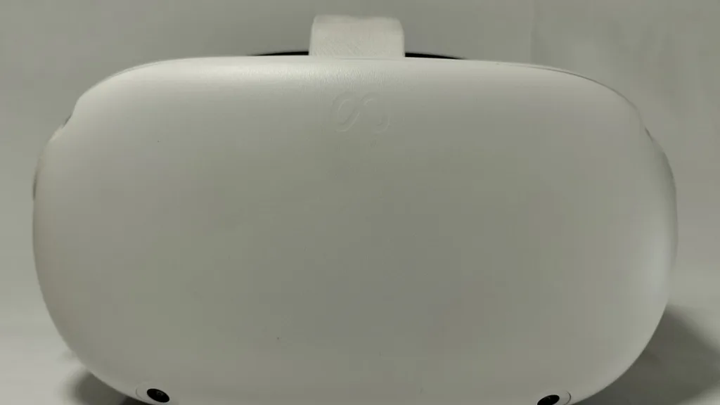 Joueur équipé d'un casque de réalité virtuelle