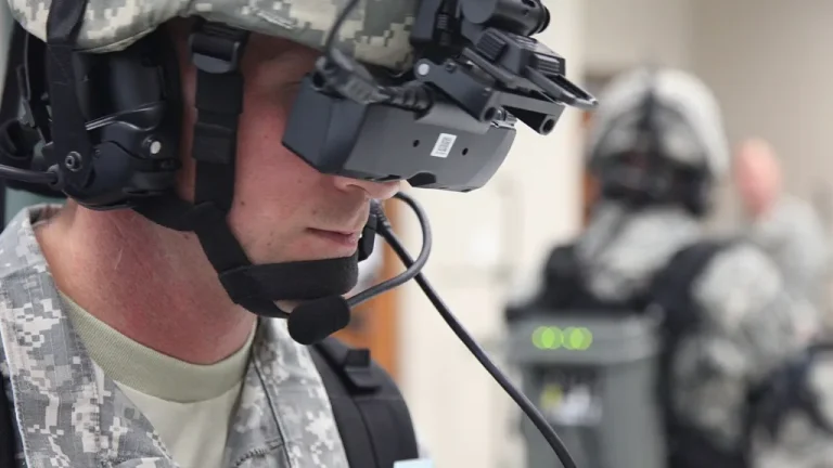 Joueur équipé d'un casque de réalité virtuelle